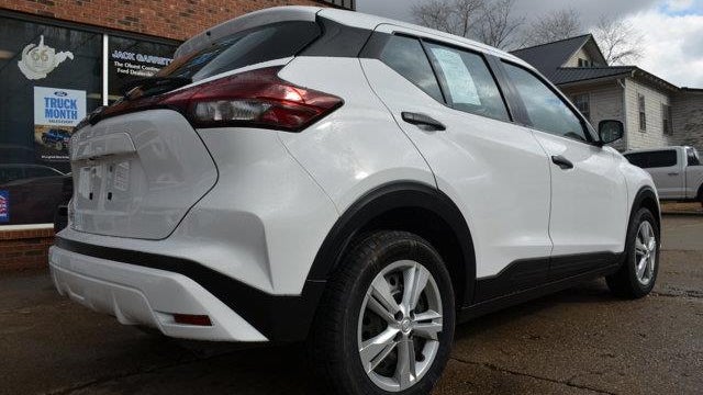 2022 Nissan Kicks S