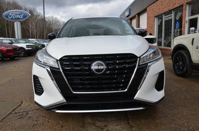 2022 Nissan Kicks - $18,900