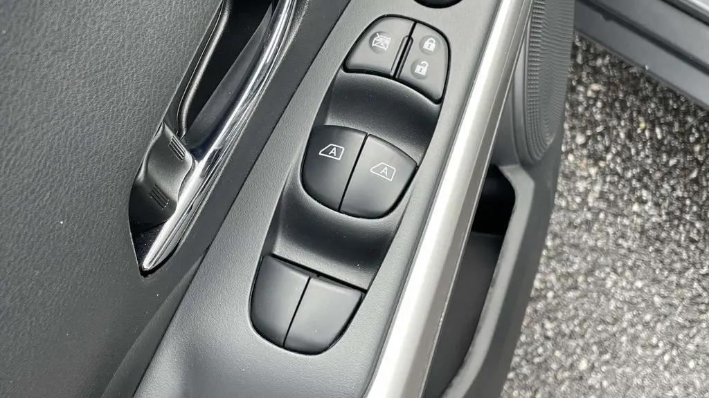 2018 Nissan Kicks S