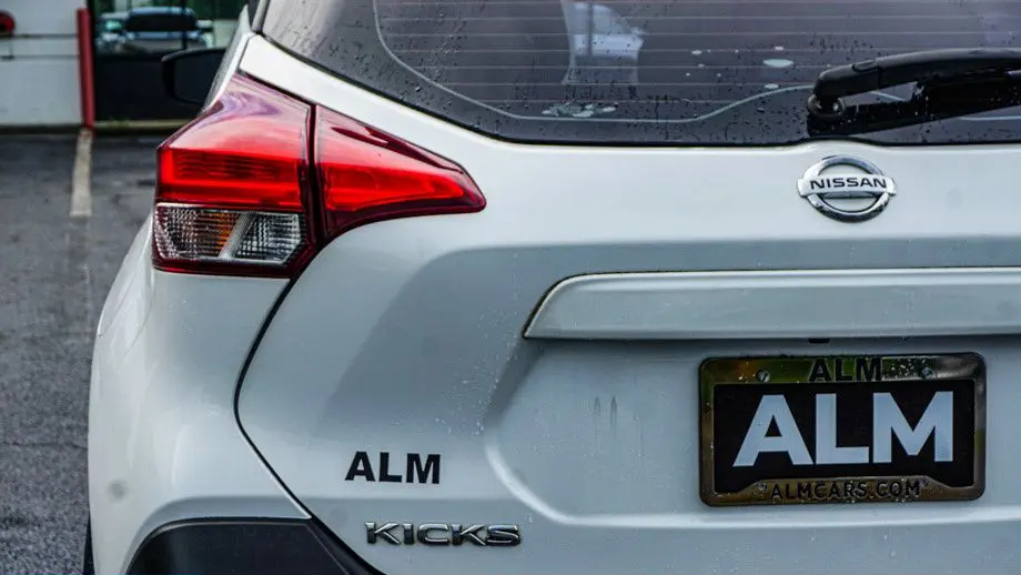 2018 Nissan Kicks S