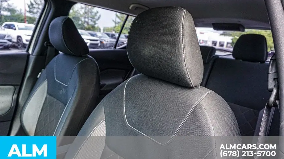 2018 Nissan Kicks S