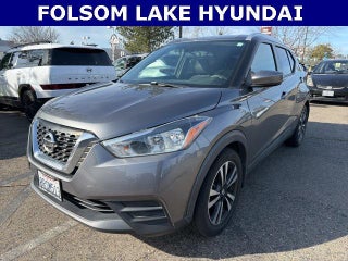 2018 Nissan Kicks with Gun Metallic Exterior