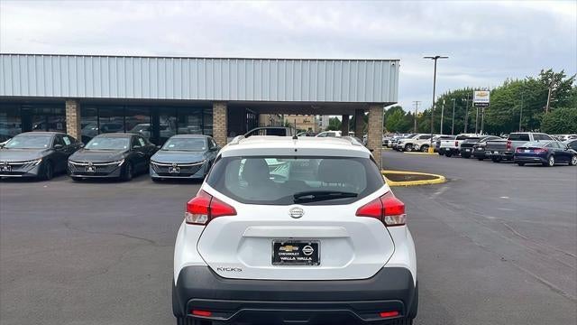 2019 Nissan Kicks S
