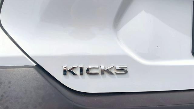 2019 Nissan Kicks S