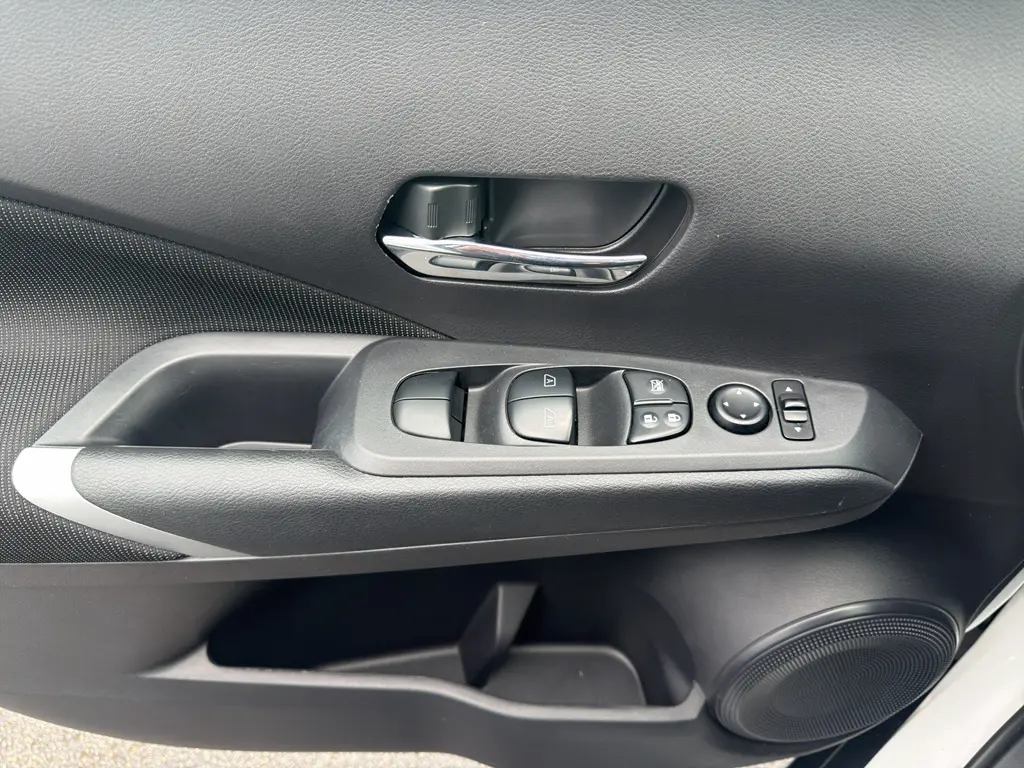 2023 Nissan Kicks - $19,995