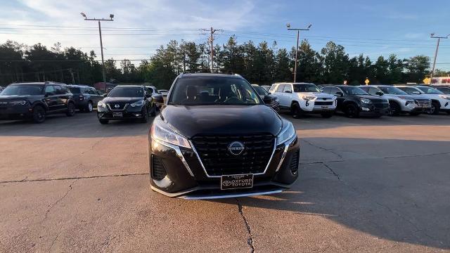 2022 Nissan Kicks SV