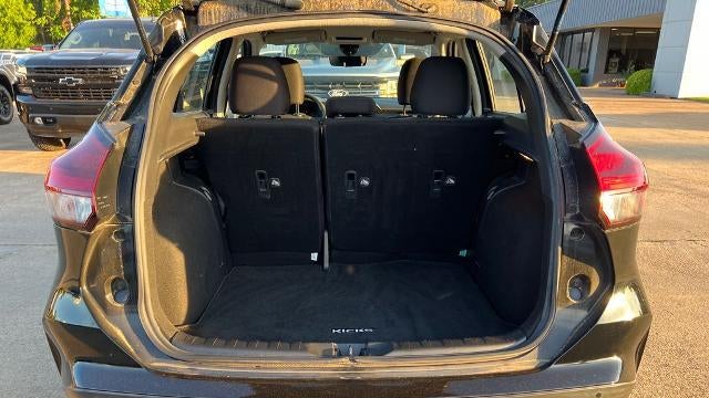 2022 Nissan Kicks SV
