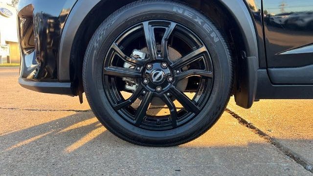 2022 Nissan Kicks SV