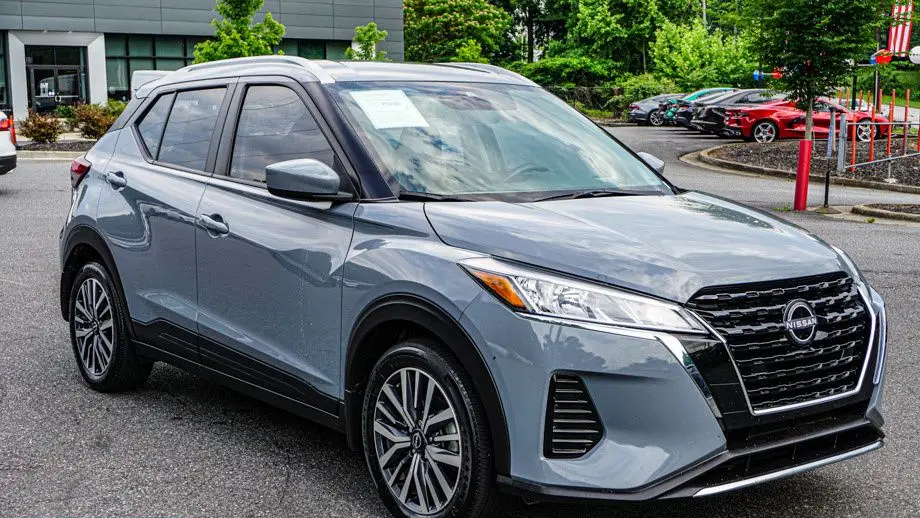 2023 Nissan Kicks SV