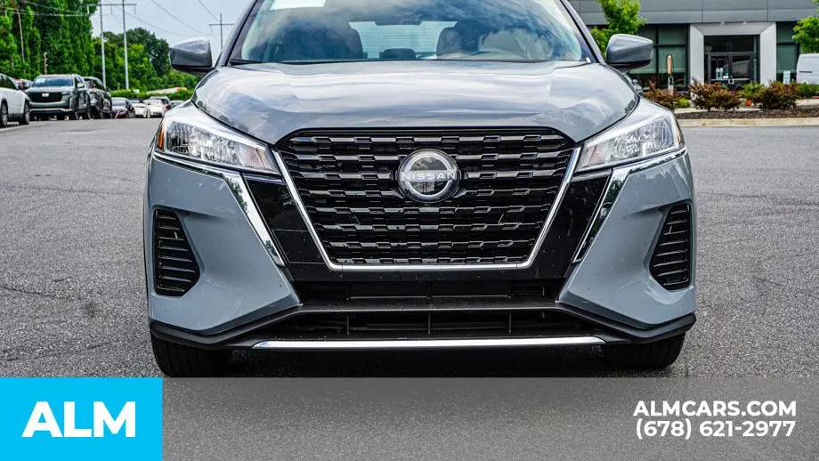 2023 Nissan Kicks SV