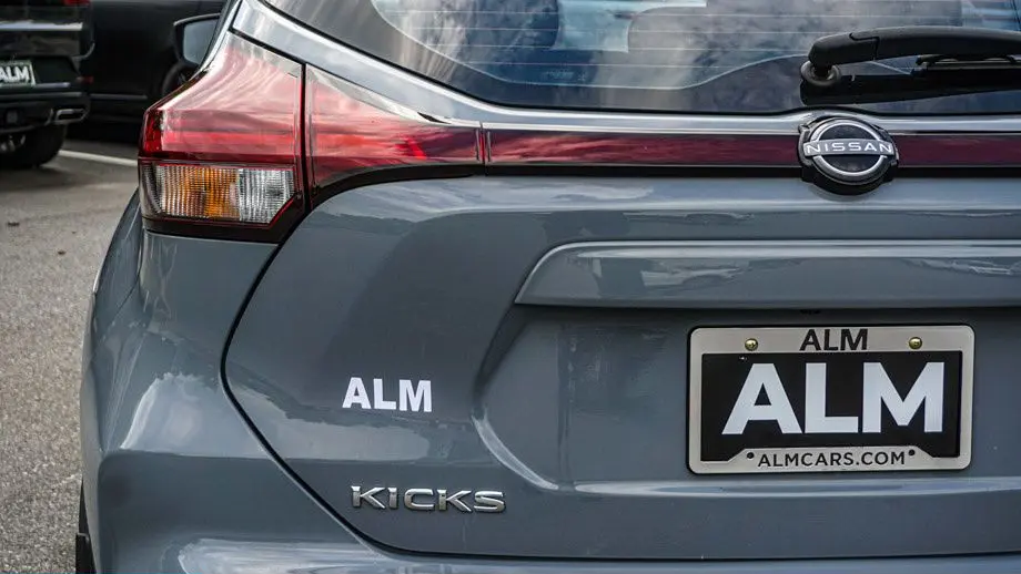 2023 Nissan Kicks SV