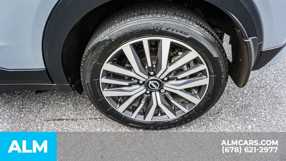 2023 Nissan Kicks SV