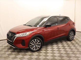 2021 Nissan Kicks with Scarlet Ember Tintcoat/Super Black Exterior