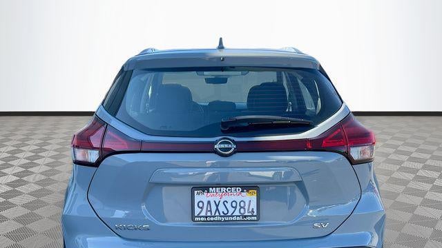 2022 Nissan Kicks SV