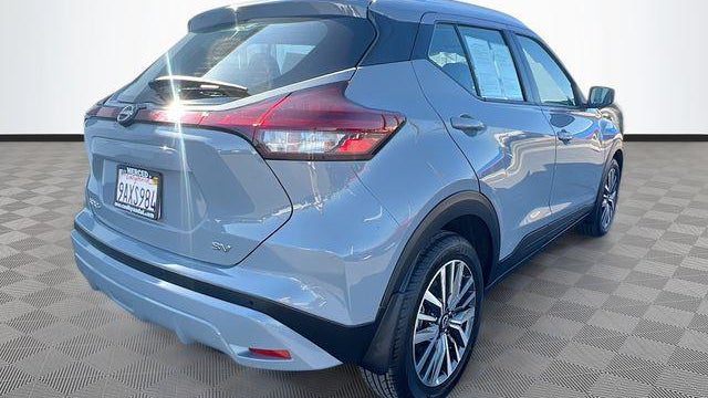 2022 Nissan Kicks SV