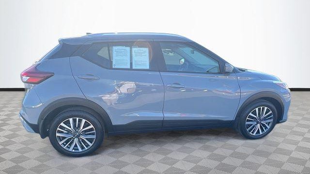 2022 Nissan Kicks SV
