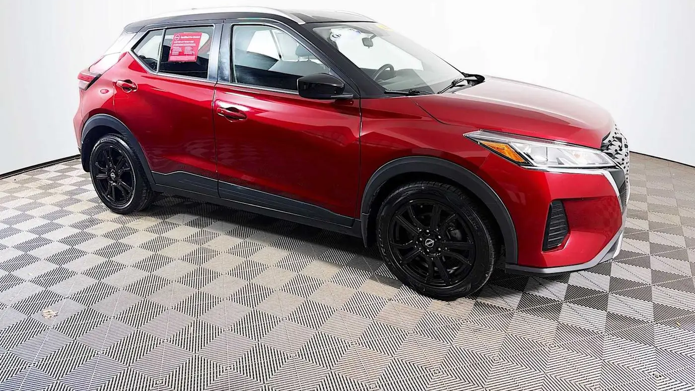 2023 Nissan Kicks SV