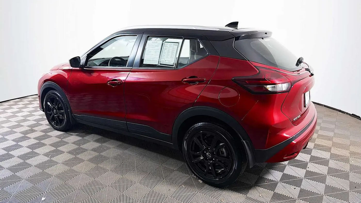 2023 Nissan Kicks SV