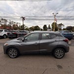 2021 Kicks Thumbnail 4