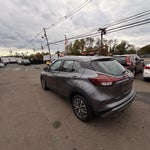 2021 Kicks Thumbnail 5