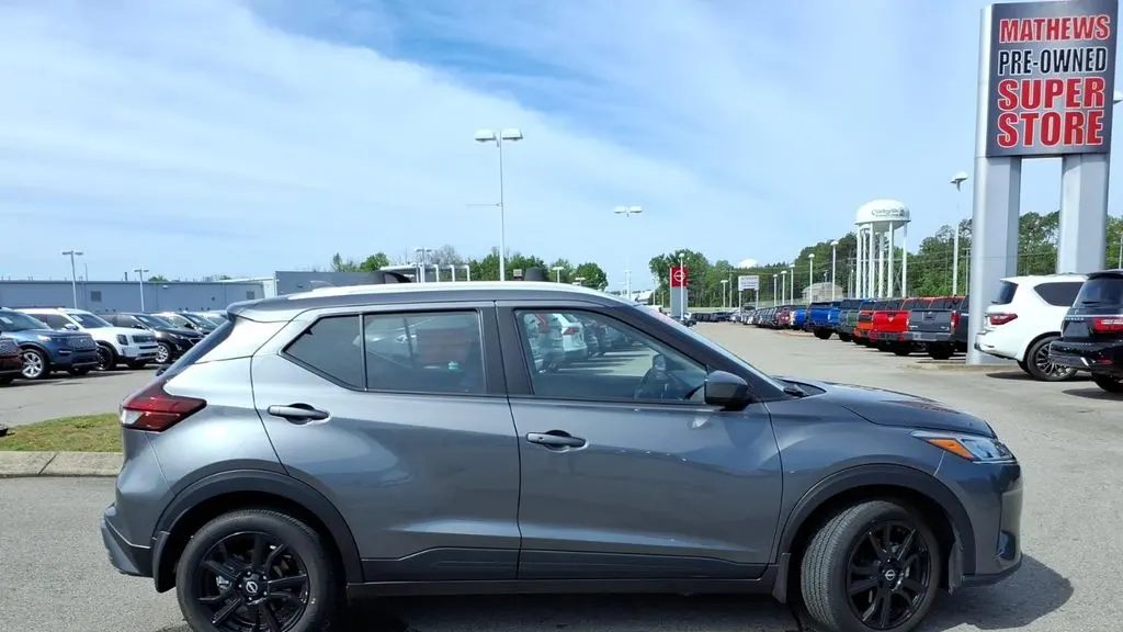2024 Nissan Kicks SV