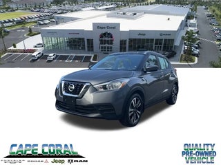 2020 Nissan Kicks with Gun Metallic Exterior