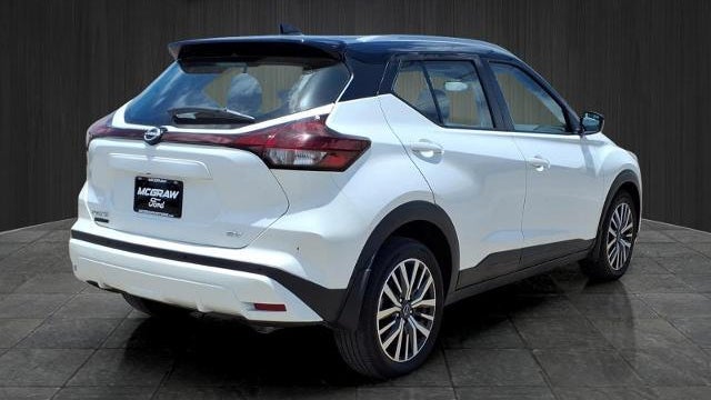 2022 Nissan Kicks SV