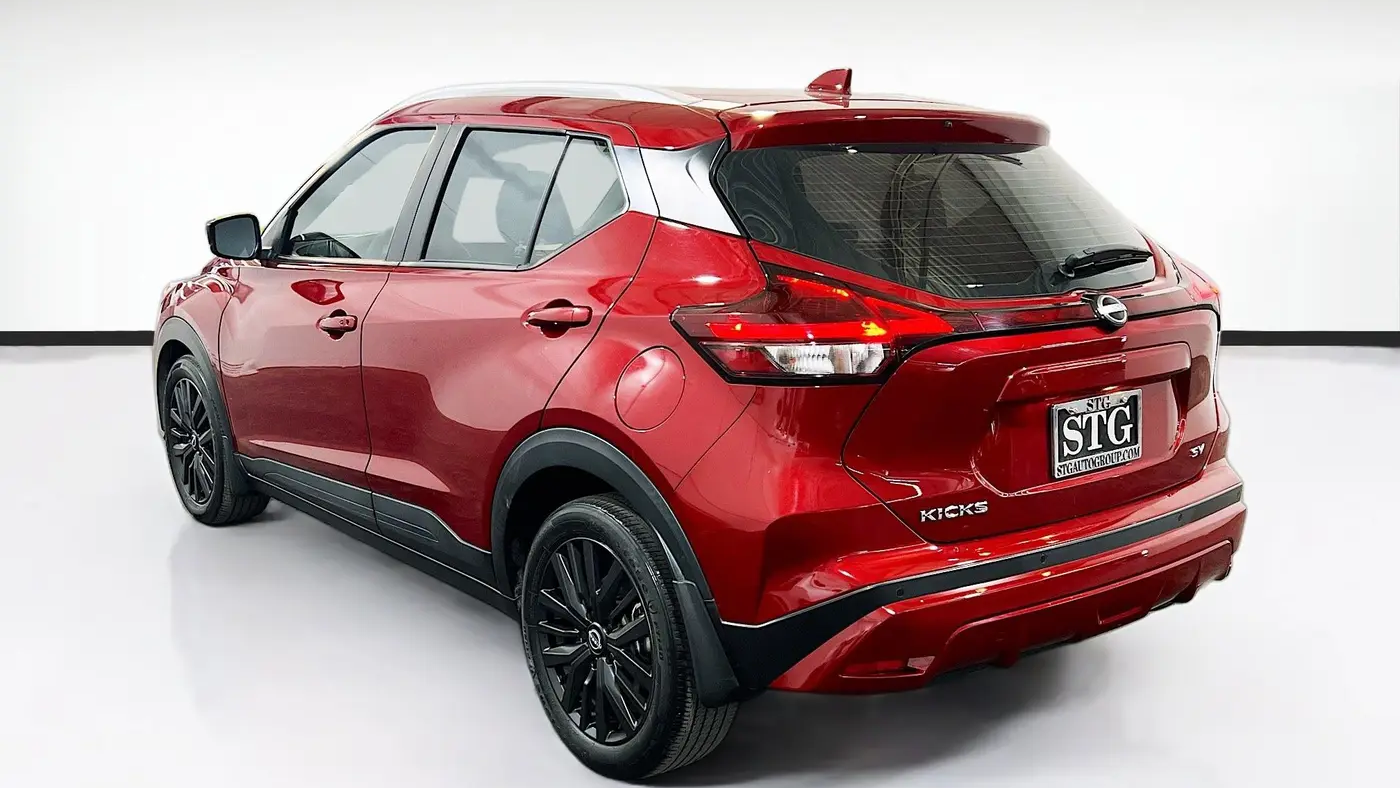 2023 Nissan Kicks SV