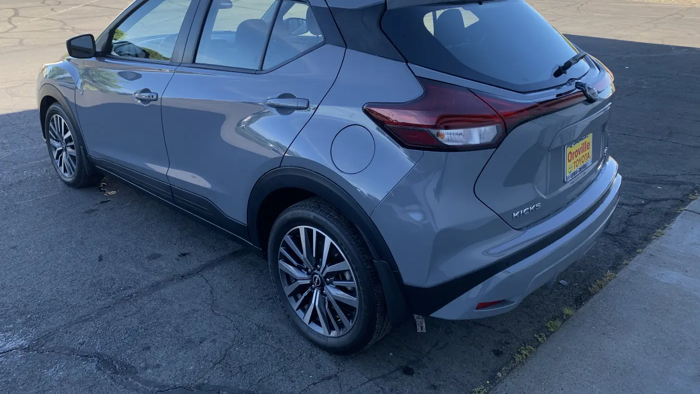 2023 Nissan Kicks SV