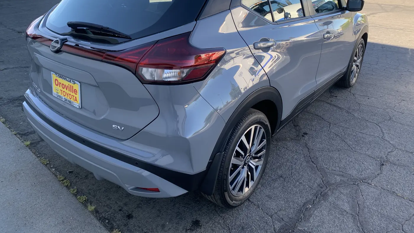 2023 Nissan Kicks SV