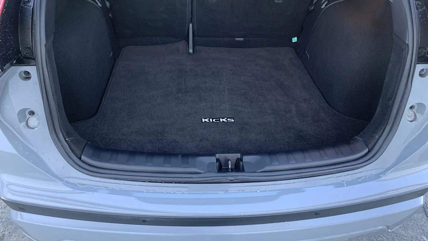 2023 Nissan Kicks SV