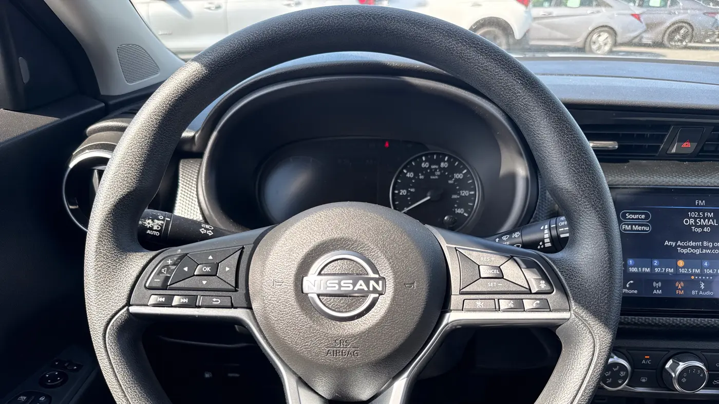 2023 Nissan Kicks SV