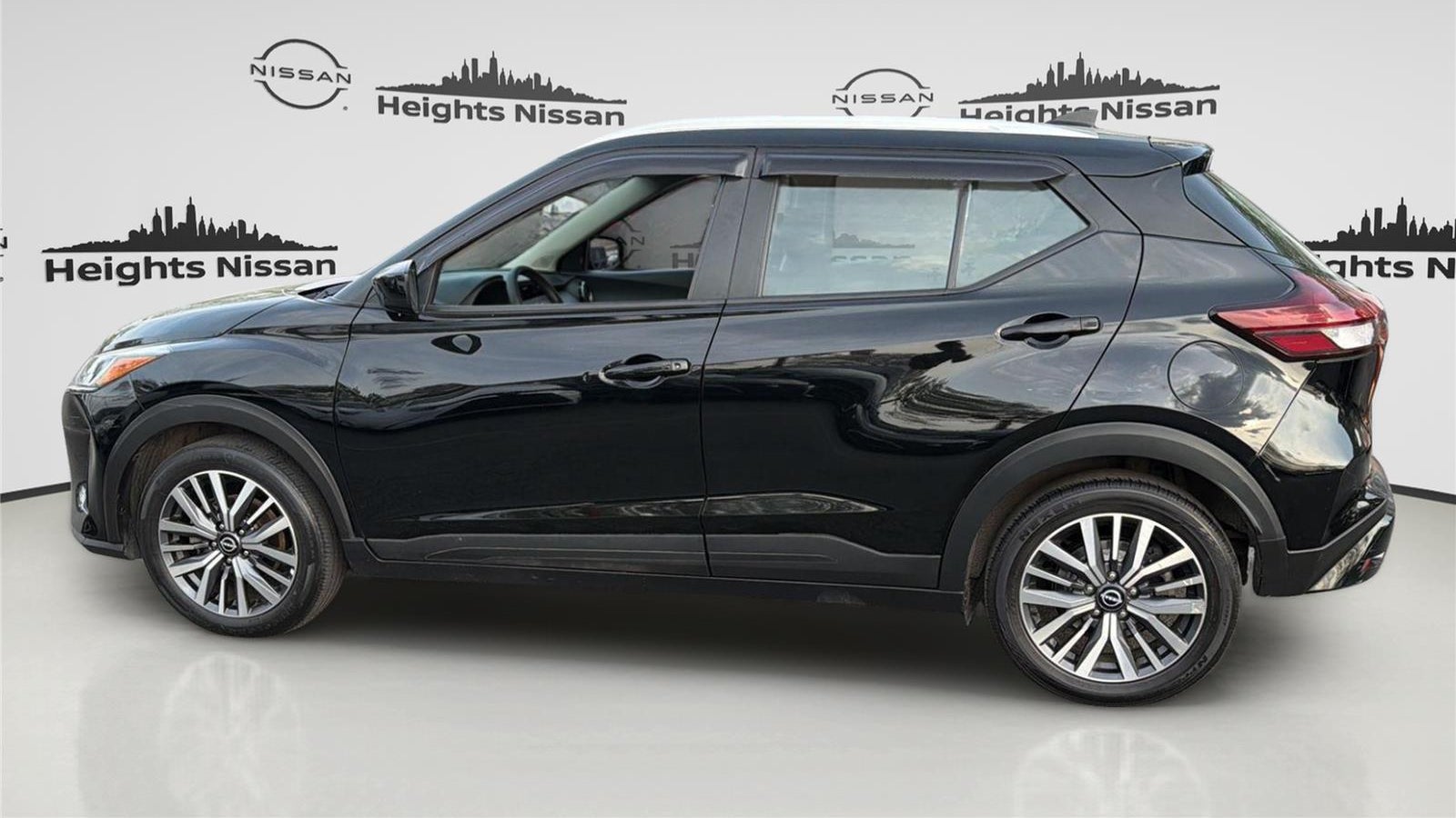 2022 Nissan Kicks SV