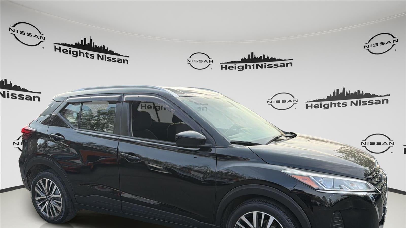 2022 Nissan Kicks SV