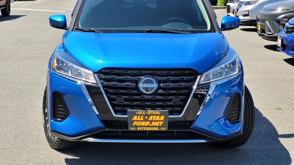 2023 Nissan Kicks SV