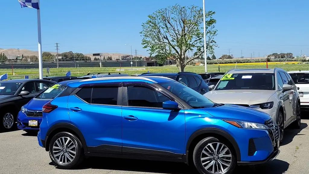 2023 Nissan Kicks SV