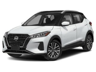 2023 Nissan Kicks with Aspen White Tricoat/Super Black Exterior