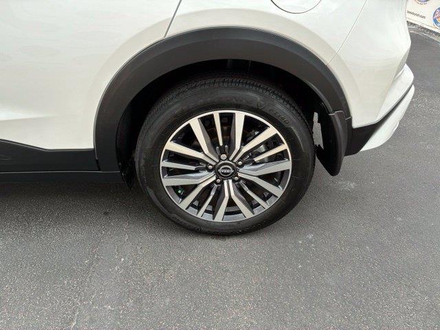 2023 Nissan Kicks - $18,577