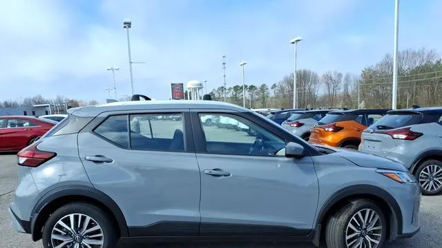 2024 Nissan Kicks SV