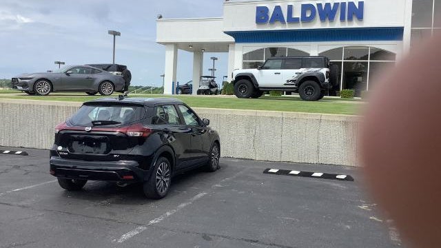 2021 Nissan Kicks SV