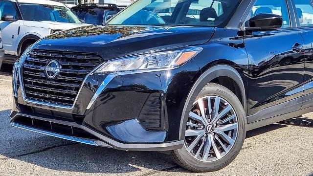 2023 Nissan Kicks SV
