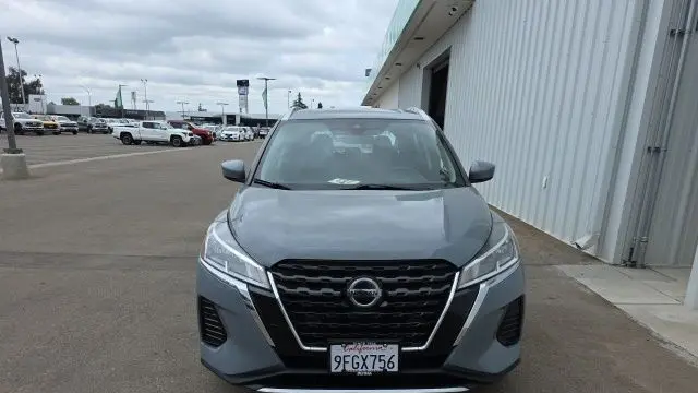 2021 Nissan Kicks SV