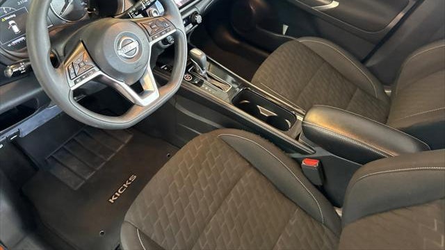 2022 Nissan Kicks SV