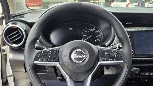 2022 Nissan Kicks SV