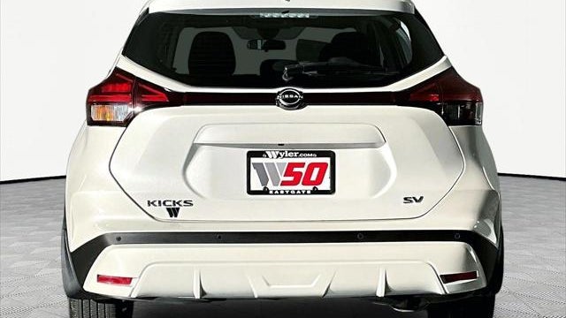 2024 Nissan Kicks SV