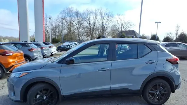 2024 Nissan Kicks SV