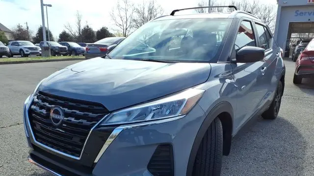 2024 Nissan Kicks SV