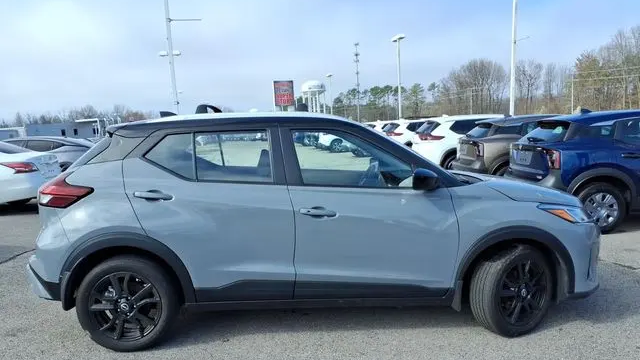 2024 Nissan Kicks SV
