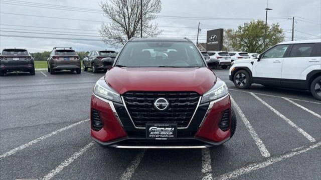 2021 Nissan Kicks SR