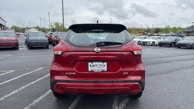 2021 Nissan Kicks SR